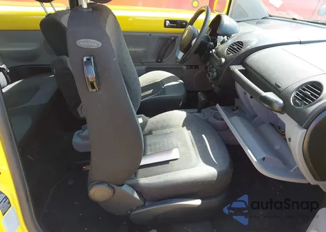 2002 Volkswagen New Beetle Gls z USA, uszkodzony, nr VIN 3VWCK21CX2M450876